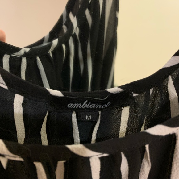 Black and white striped jumpsuit with side slits - Picture 4 of 6